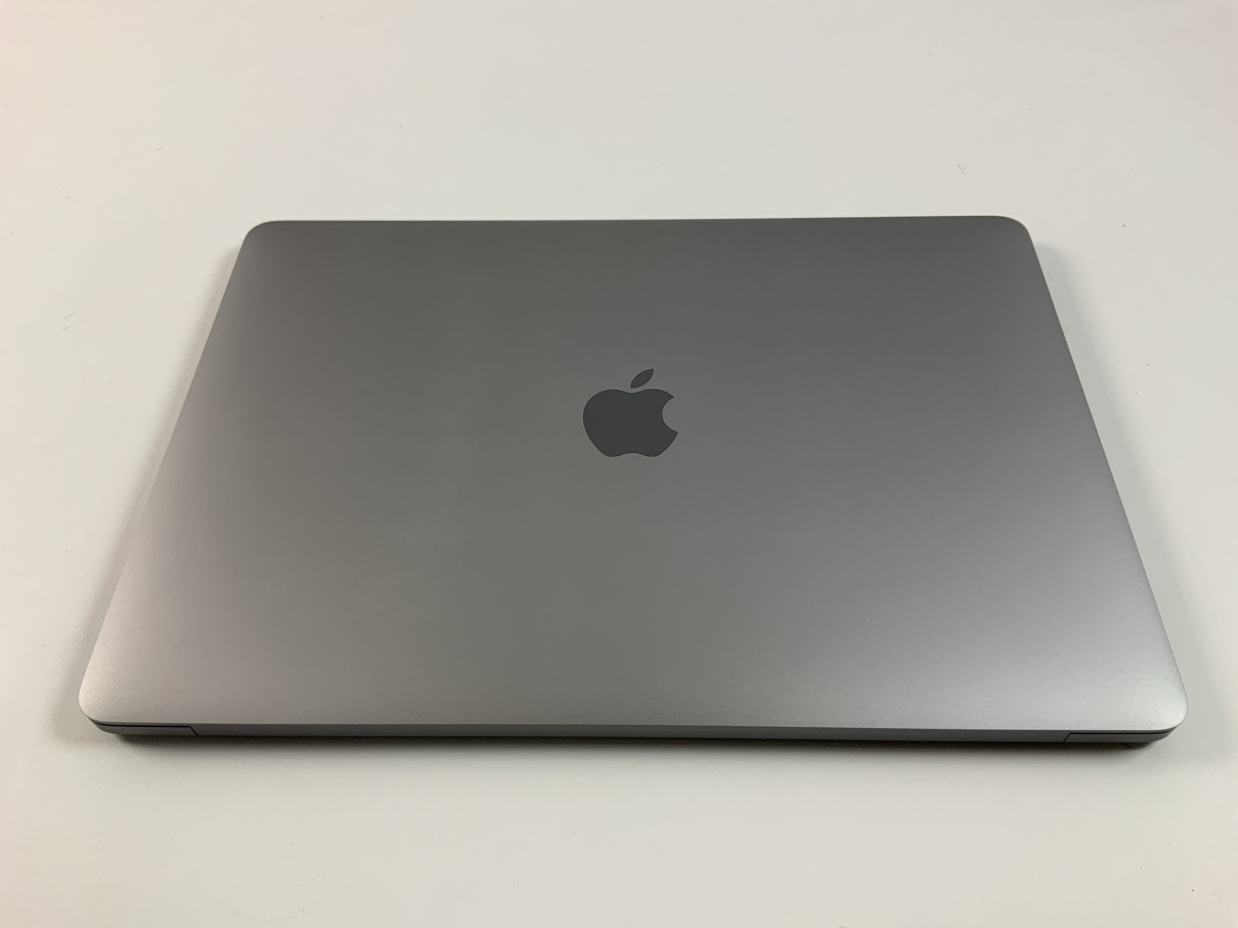 MacBook Pro 13" 4TBT Mid 2019 (Intel Quad-Core i7 2.8 GHz 16 GB RAM 256 GB SSD), Space Gray, Intel Quad-Core i7 2.8 GHz, 16 GB RAM, 256 GB SSD, immagine 2